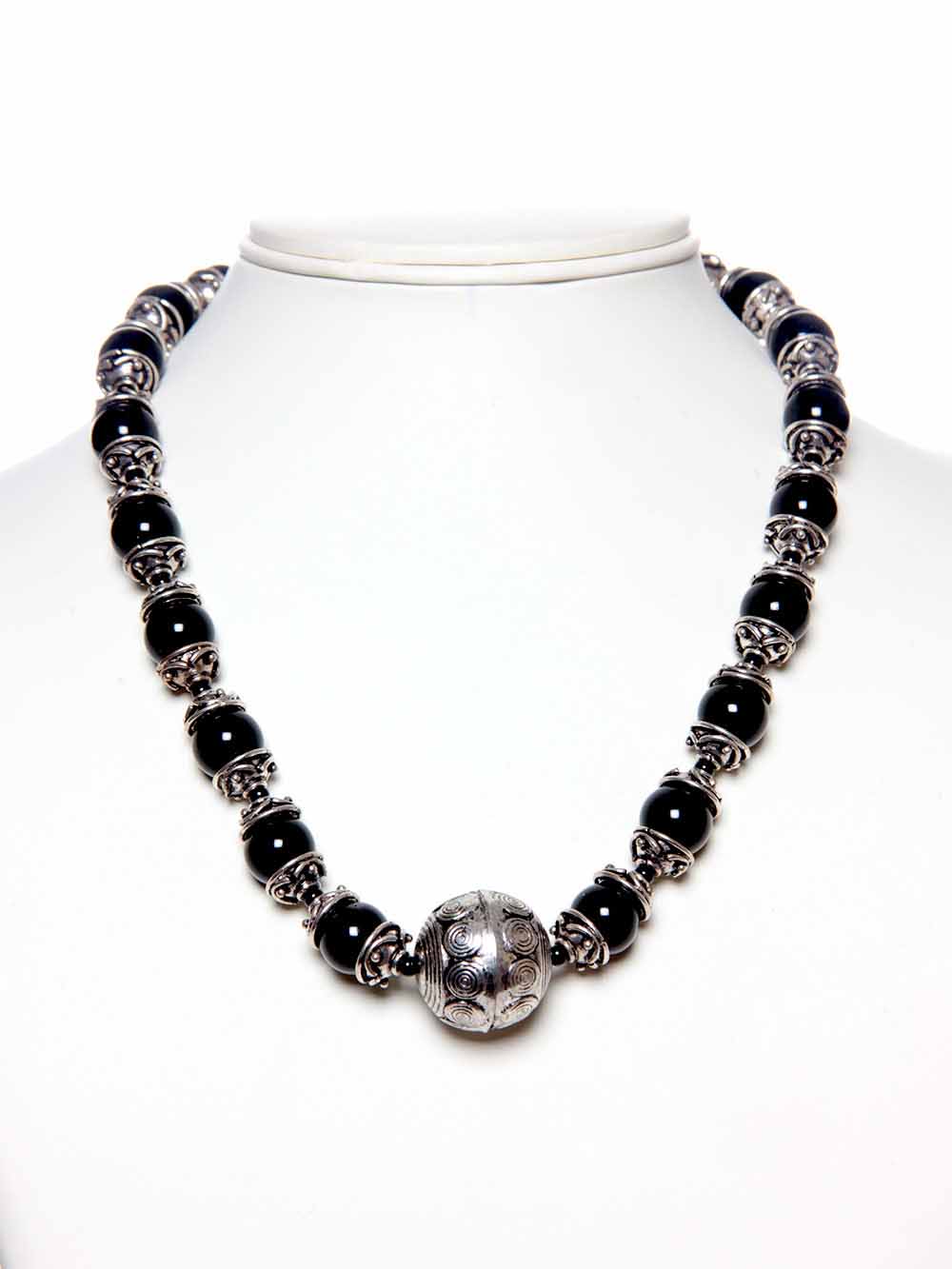 00130.jpg Natural Black Onyx Semi Precious Stone Necklace Releases Stress - Image 1